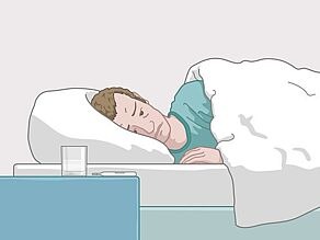 Чоловік лежить хворий у ліжку: Якщо Ви ВІЛ-позитивна/-ий і тривалий час не приймаєте ліки, Ви захворієте.